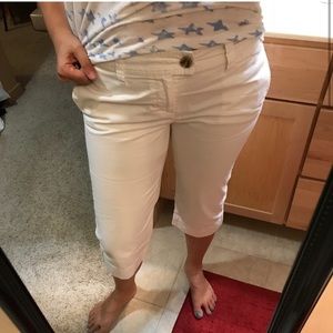 ❗️Great pair of cotton Capris❗️